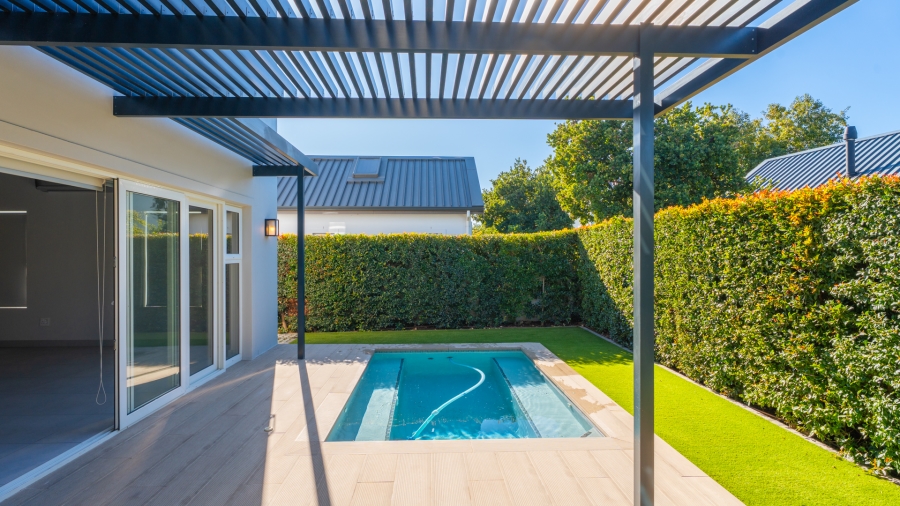 To Let 4 Bedroom Property for Rent in Val De Vie Estate Western Cape